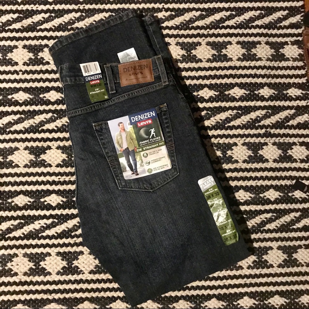 NWT Men’s Denizen from Levi’s Straight Jeans 38x32